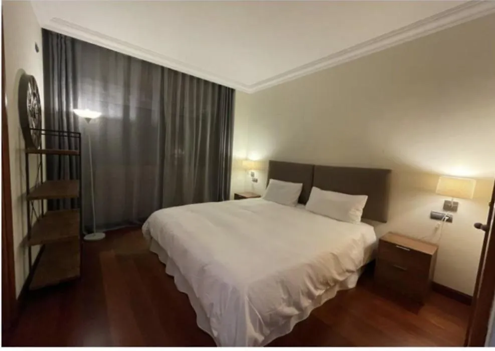 Embrujo De Banus - Spacious 2 Bedroom Apartment Steps Away From Beach マルベーリャ スペイン